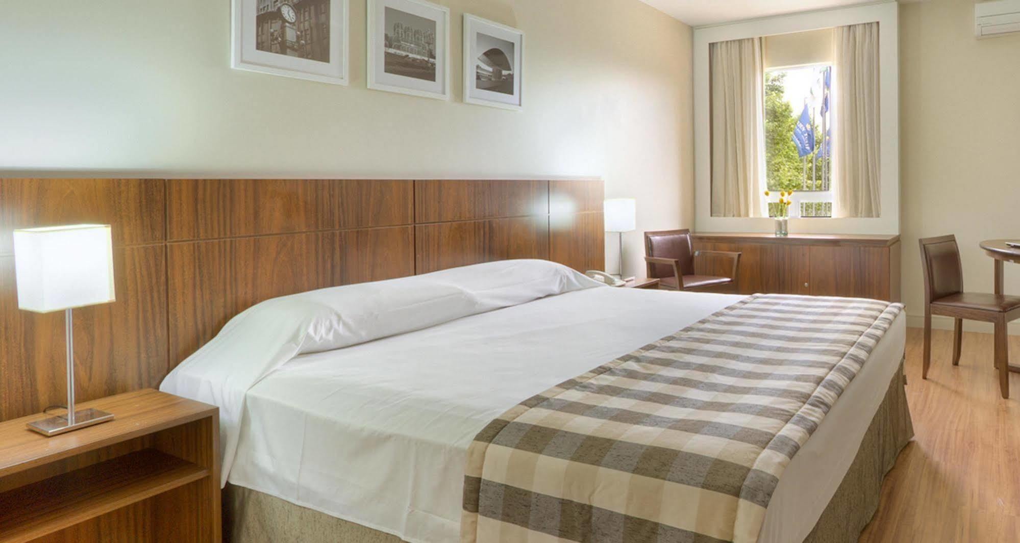 Hotel Cassino Tower Curitiba Aeroporto By Nacional Inn São José dos Pinhais Dış mekan fotoğraf
